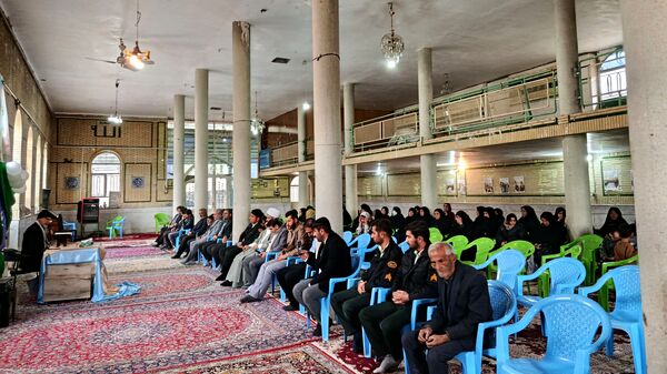 اجتماع امام زمانی‌ها در حسینیه‌ دهکهنه منطقه میانکوه 