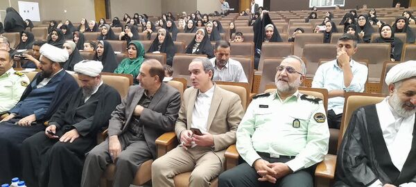 همایش تجلیل از مدرسه یاران استان قم