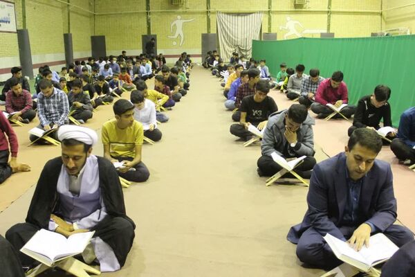 محفل قرآنی همراه با ضیافت افطاری