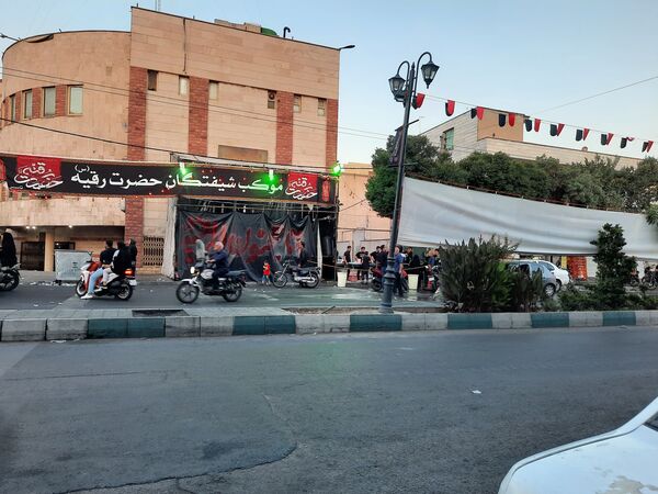 عشاق دلسوخته سیدالشهدا شام غریبان را با آتش زدن خیمه‌‌ها به پایان رساندند