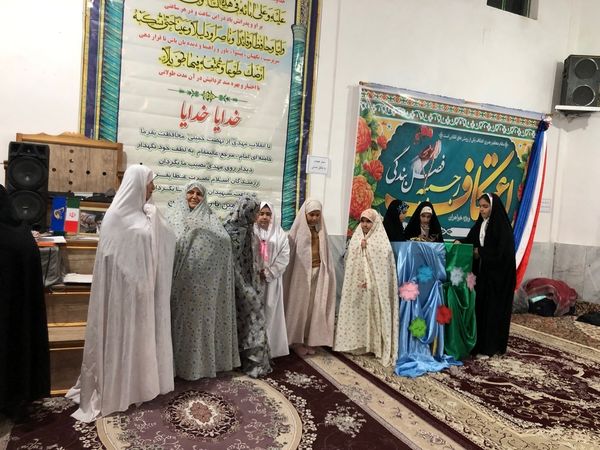 مراسم اعتکاف دانش آموزی در شهر راز