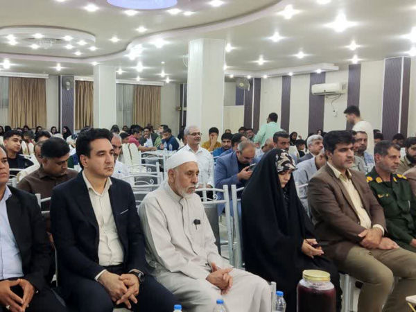 جشن تجلیل ازمقام والای معلم در بندرخمیر