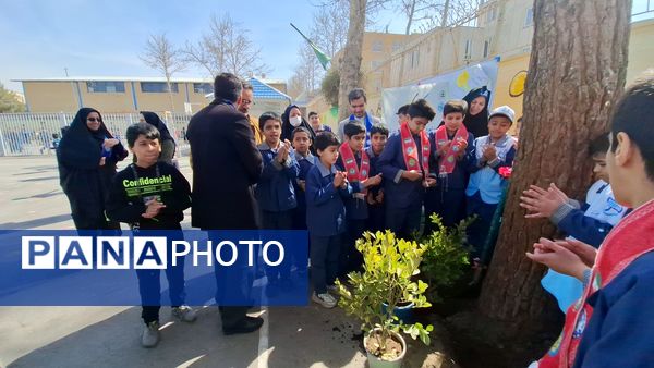 مراسم روز درختکاری در دبستان استاد شهریار 