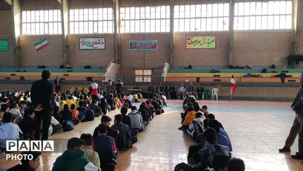المپیاد ورزشی درون‌مدرسه‌ای  دبیرستان فرهنگ محقق تربت‌حیدریه