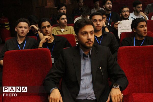 اولین همایش کنکور و امتحانات نهایی در ناحیه یک مشهد