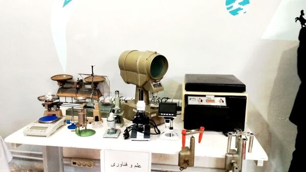 نمایشگاه  دستاوردهای علمی و تحقیقاتی دانش‌آموزان کلات
