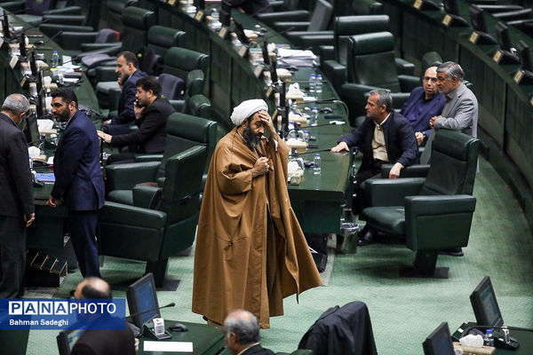 مراسم پاسداشت شهدای خدمت در مجلس