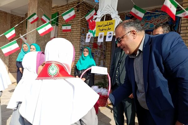 همایش «وطن یار» سازمان دانش آموزی؛ ترویج فرهنگ ایثار و وطن دوستی