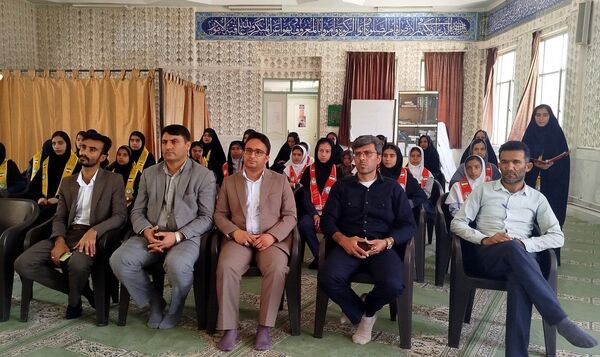 تجلیل از دانش‌آموز خبرنگاران پانا در لردگان