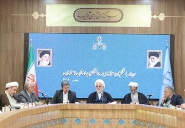 قوه قضاییه را به شفافیت و کارآمدی بیشتر نزدیک تر می‌کنیم
