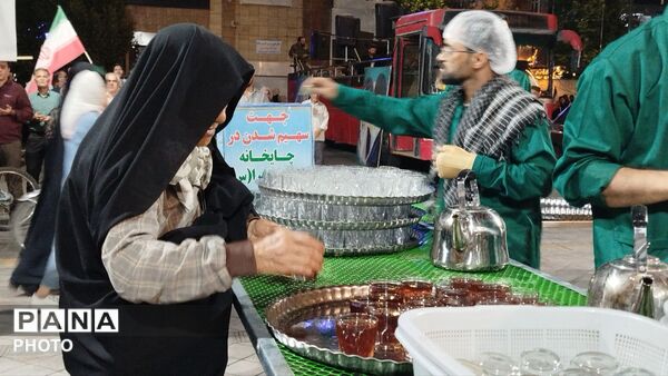 چایخانه فاطمه الزهرا در هشتاد و نهمین شب از اجتماعات مردمی 