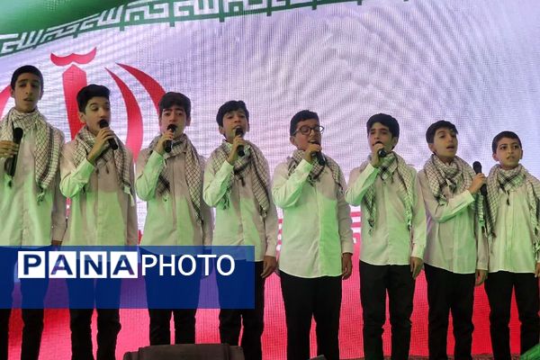 برگزاری یادواره سه هزار ستاره، ۳۰۰۰ چراغ راه به مناسبت هفته دفاع مقدس در شهرستان قرچک