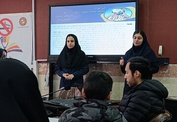 گفت‌وگوی خبرنگارپانا‌ با دانش‌آموزان‌ پژوهنده‌ و فناور دبیرستان فرزانگان