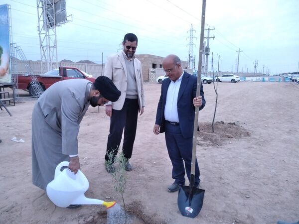 پویش مردمی درخت یادگار در یزد 