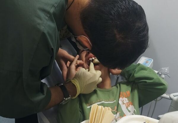 ارائه خدمات دندانپزشکی رایگان برای دانش‌آموزان مناطق کم برخوردار محمدشهر و ماهدشت کرج