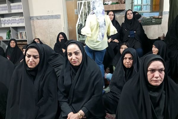 اجتماع مردم در مراسم بزرگداشت شهادت سید‌الشهدا خدمت و شهدا همراه در نصیر شهر