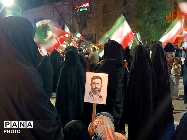 حضور پرشور مردم در آیین همبستگی و اتحاد در مسجد جامع نیشابور 