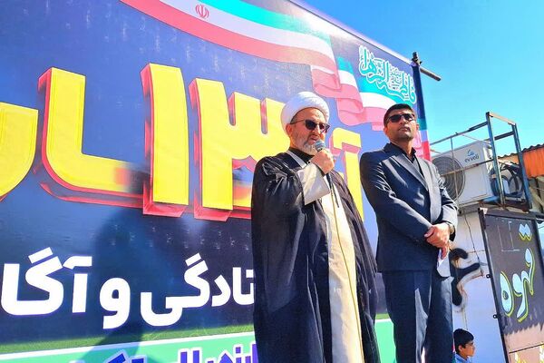 حضور پرشور دانش‌آموزان و فرهنگیان در راهپیمایی روز دانش‌ آموز در باشت 