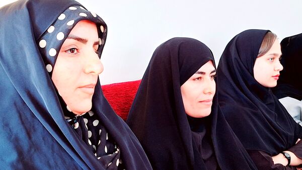 تجلیل از دانش‌آموزان نخبه مسابقات قرآن، عترت و نماز و تربیت‌بدنی