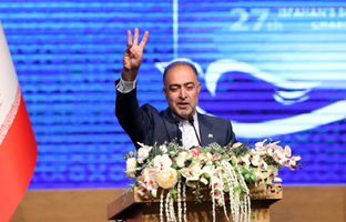 اجتماع ۲۴۰۰۰ نفری «بساز مدرسه» به یاد ۲۴۰۰۰ شهید سرافراز استان اصفهان