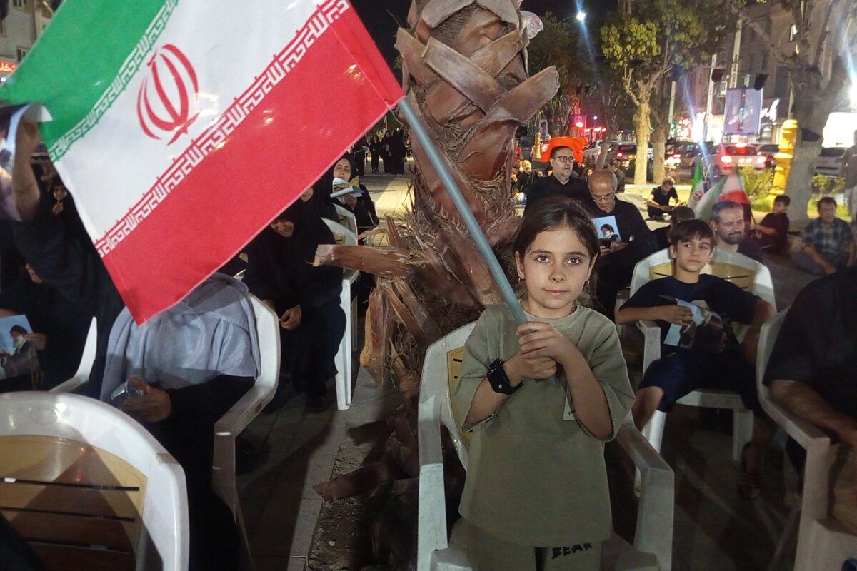 ایستادگی و وفاداری در یکصد و بیست و نهمین  شب تجمعات مردمی بهارستان دو
