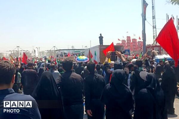 میدان انقلاب گواه بر پیمانی ناگسستنی