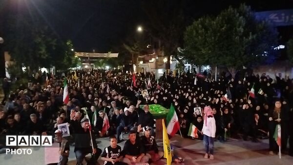 نیشابور در سوگ؛ حضور پرشور مردم در مسجد جامع برای شب چهارم محرم