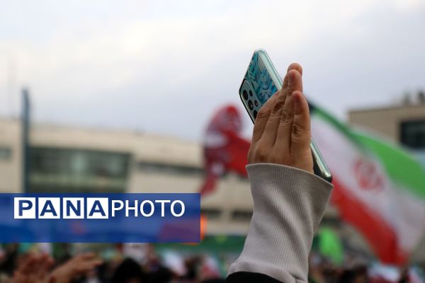 اجتماع عظیم منتظران ظهور در میدان شهدا مشهد