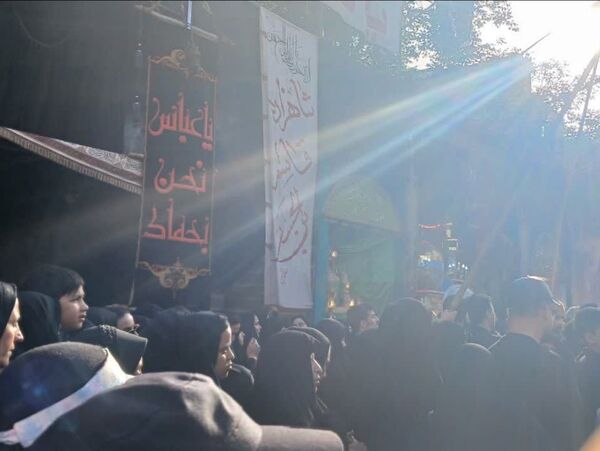 اجتماع عظیم عاشقان حسینی در مراسم خیمه سوزان