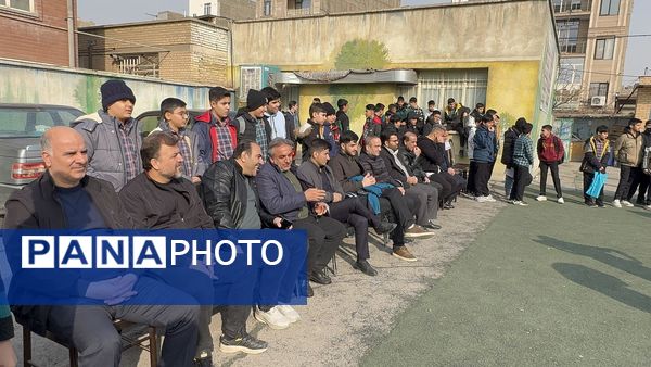  مسابقات ورزشی بین مدرسه ای دانش آموزان پسر متوسطه اول در پاکدشت