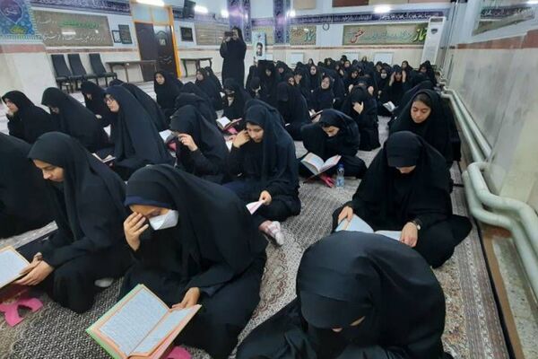 محفل انس با قرآن کریم به یاد شهید سید حسن نصرالله در مدارس ناحیه 2 شهرری 