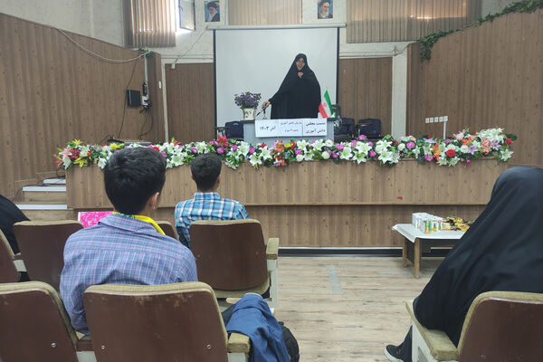 جلسه مجلس دانش‌آموزی ناحیه 4 شیراز 