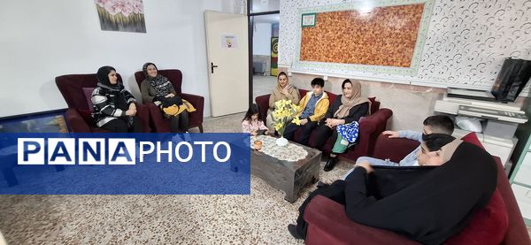 کارگاه آموزشی آمادگی مسابقه سلول‌های بنیادی با حضور دانش‌آموزان دبستان ملاصدرا در پژوهش سرای دکتر حسابی 