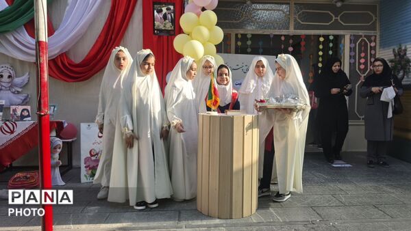 طنین «زنگ مهر و مقاومت» در دبستان دخترانه فرهنگیان ۱