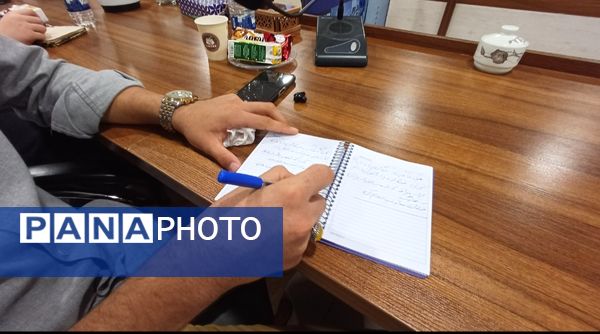 پانایی‌ها نوراوی مهر می‌شوند