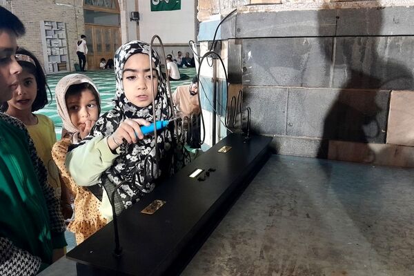 حماسه سازی دهه نودی ها در غرفه کودک