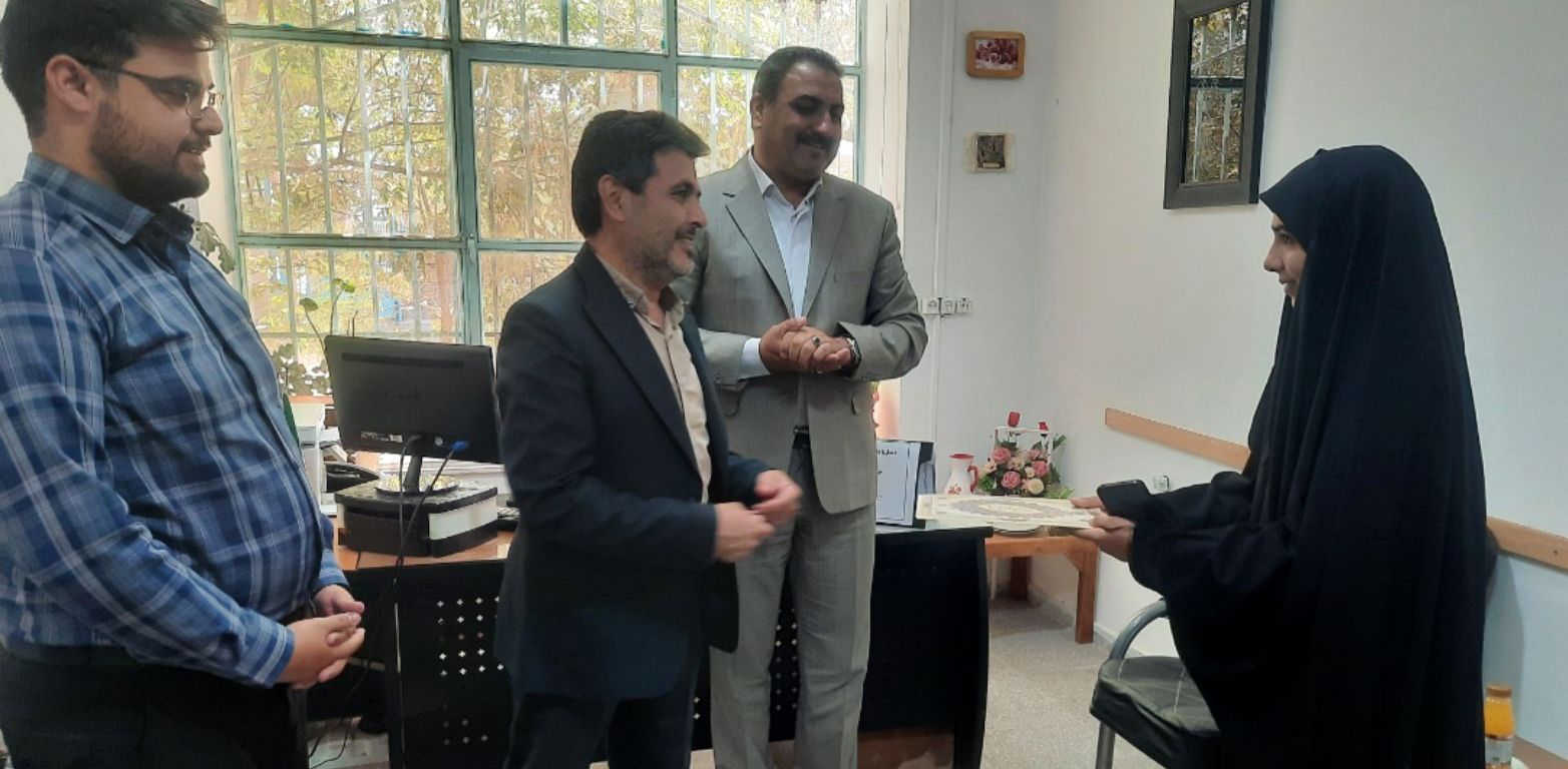 تجلیل از دانش‌آموز خبرنگار پانا توسط  آموزش و پرورش شهرستان سربیشه