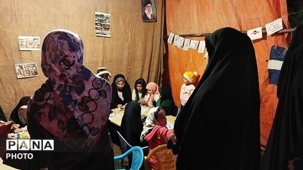 میدان ازادی هر شب میزبان وطن پرستان نیشابوری می شود 