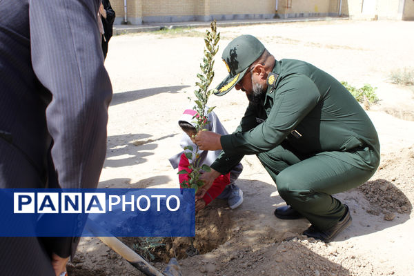 نهال‌های مهر در خاک دبستان ام‌السلمه جاجرم