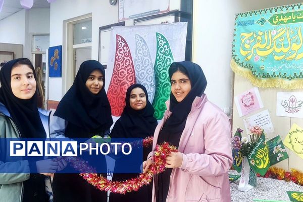 جشن پیروزی انقلاب در دبیرستان فرزانگان1 اسلامشهر