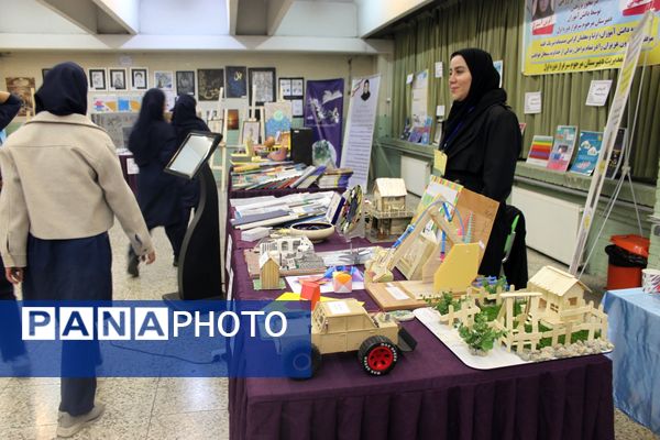 نمایشگاه پژوهشی منطقه ۵؛ عرصه‌ای برای شکوفایی استعدادها