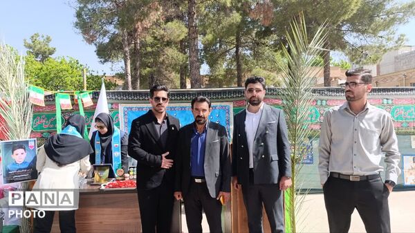 جشن روز معلم با حضور معاون پرورشی و فرهنگی وزیر آموزش و پرورش