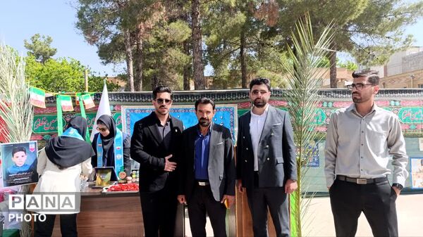 جشن روز معلم با حضور معاون پرورشی و فرهنگی وزیر آموزش و پرورش