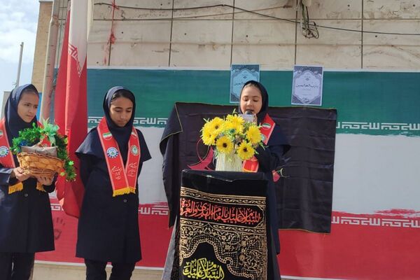 شور وشوق دانش‌آموزان در برنامه صبحگاهی مدرسه مریم بهارستان دو