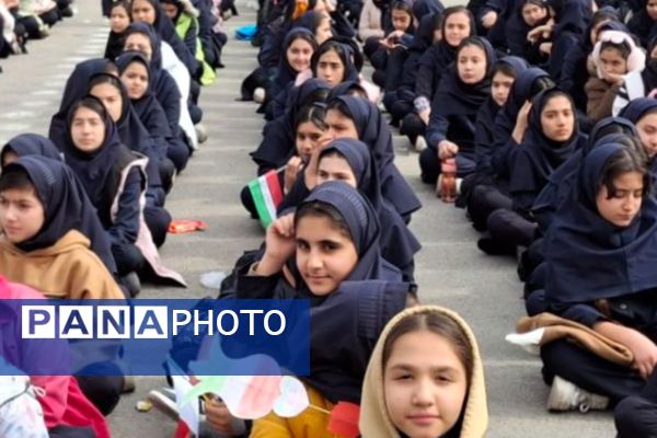 از کلاس درس تا شکوه انقلاب؛ شور دانش آموزی،  شور فجر