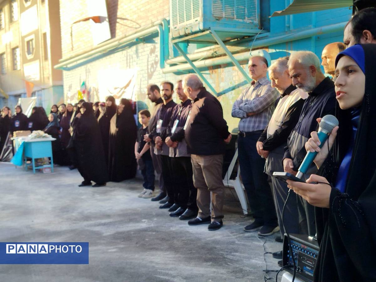 موکب باب‌الجواد؛ میزبانی از زائران با شمیم رضوی در مدرسه جمال فریدزاده 