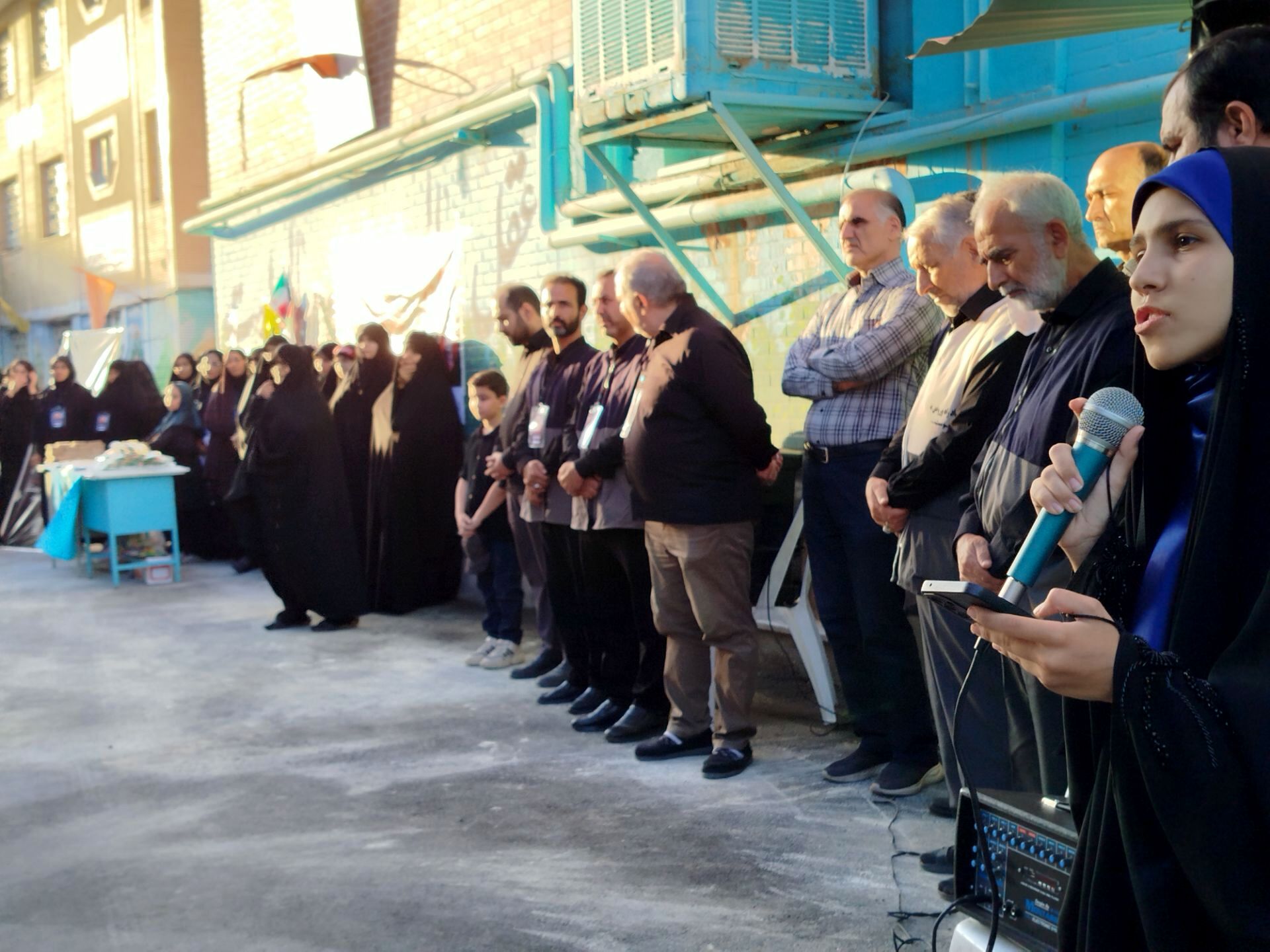 موکب باب‌الجواد؛ میزبانی از زائران با شمیم رضوی در مدرسه جمال فریدزاده 