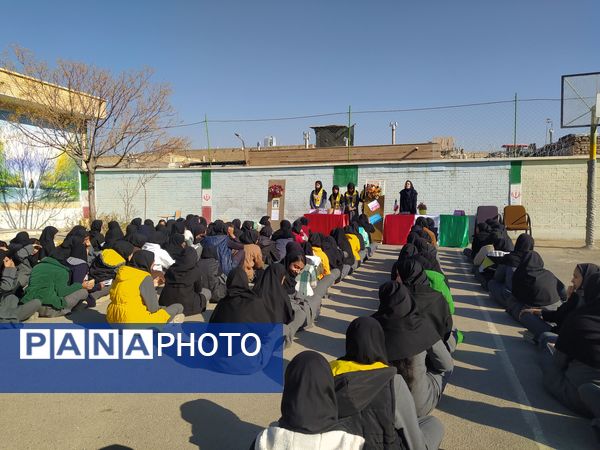 انتخابات شورای دانش آموزی در دبیرستان دخترانه امید 