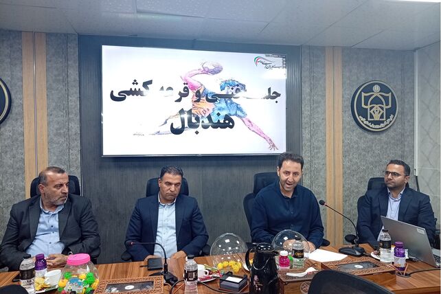 آیین قرعه‌کشی رقابت‌های ورزشی و تجدید میثاق با خانواده شهید محمود نجفی در شیراز
