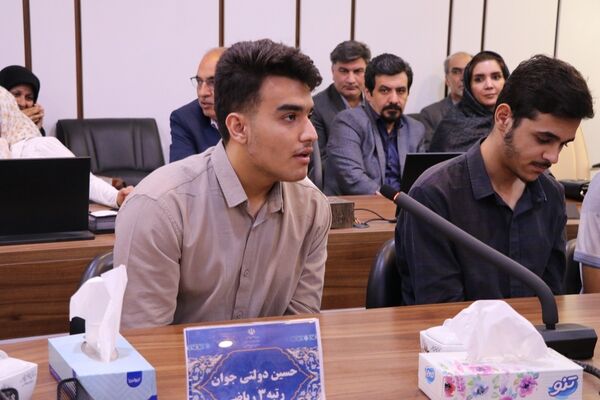 تجلیل از دانش آموزان افتخارآفرین خراسان رضوی در کنکور سراسری و مدال آور در المپیادهای علمی جهانی